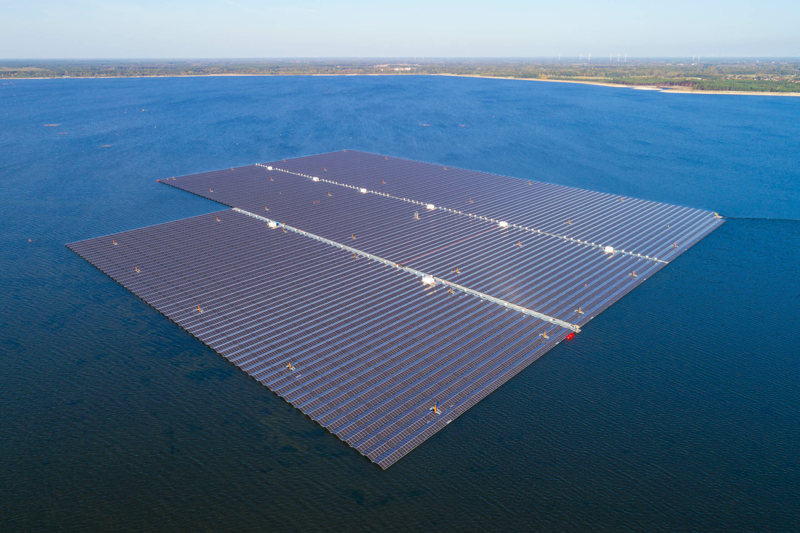 schwimmende Solaranlage auf Cottbuser Ostsee